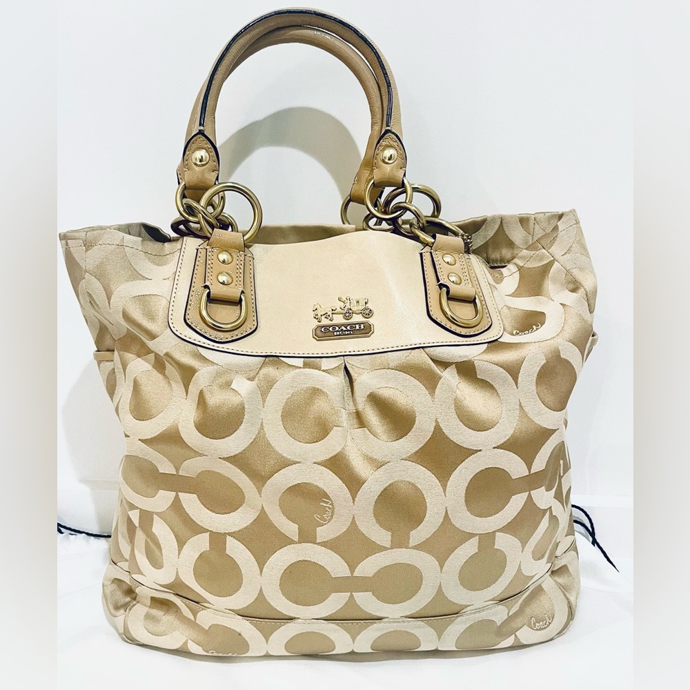 Coach Purse. Good used condition.